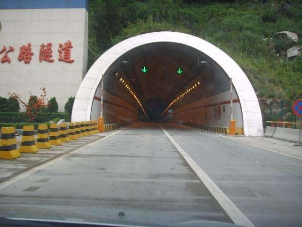 高速公路隧道機(jī)電設(shè)備與環(huán)境安全監(jiān)控系統(tǒng)，給個(gè)報(bào)價(jià)！