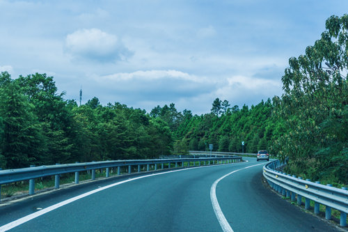 組件式封裝的高速公路UPS機(jī)房遠(yuǎn)程監(jiān)控管理系統(tǒng)